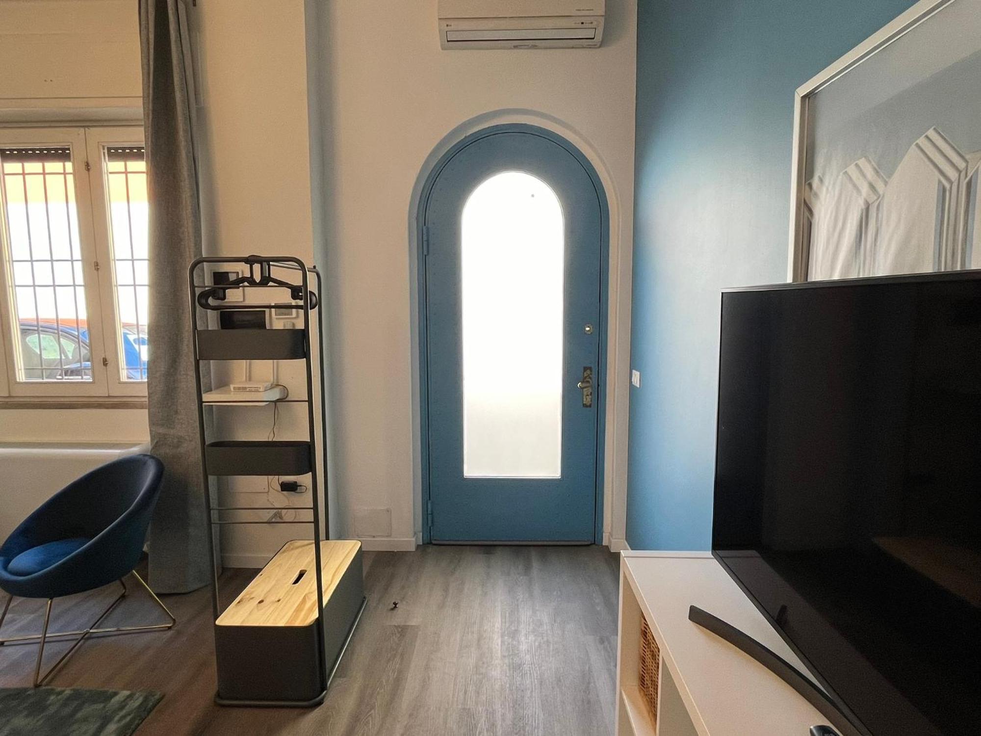 Elegante Bilocale Con Posto Auto Privato Apartment Brescia Exterior photo